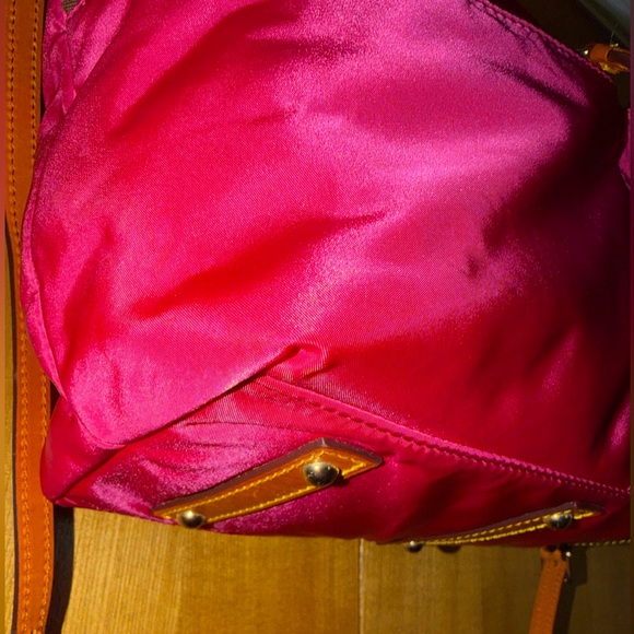 Dooney & Bourke Nylon Pink Satchel Tote Bag w/ Leather Trim & Shoulder Strap - Picture 12 of 17